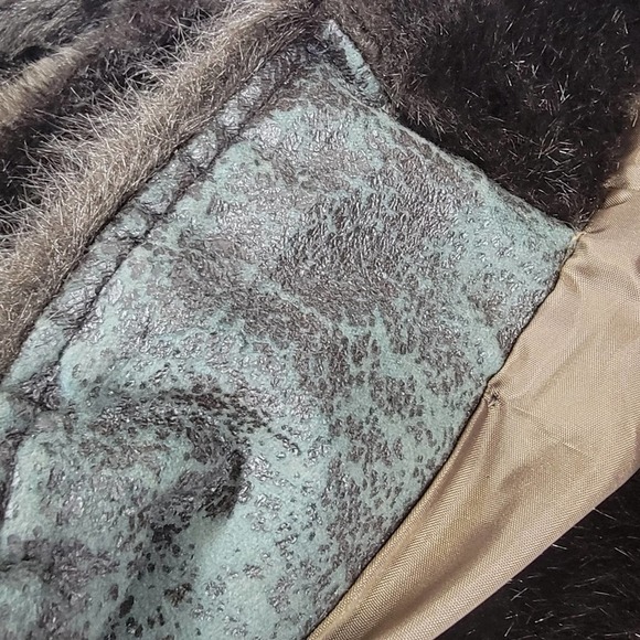 DARK Brown almost Black Mid Length Vintage fur - Picture 15 of 16